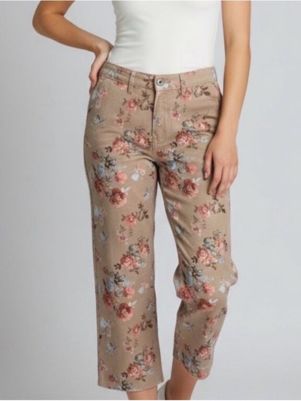 NWT! Sz xxl Floral Crop Pants in Beige with Pink & Blue Blooms